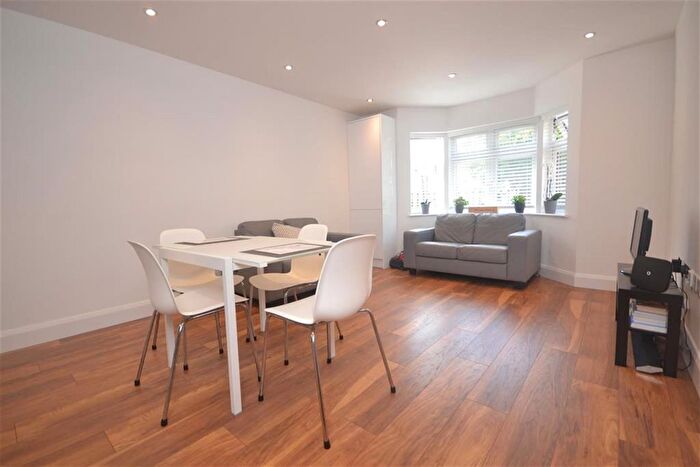 2 Bedroom Flat To Rent In Goldsmid Road, Reading, RG1