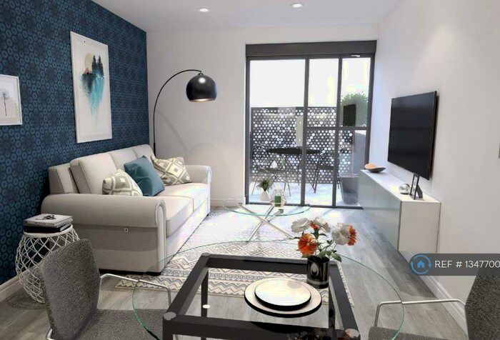 1 Bedroom Flat To Rent In Birch House, High Wycombe, HP11