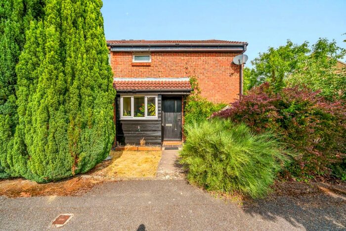 1 Bedroom Semi-Detached House To Rent In Bradfield Close, Guildford, Surrey, GU4