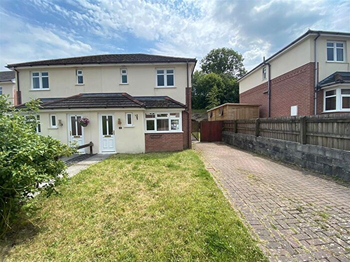 3 Bedroom Semi-Detached House To Rent In Llys Y Bugail, Penygroes, Llanelli, SA14