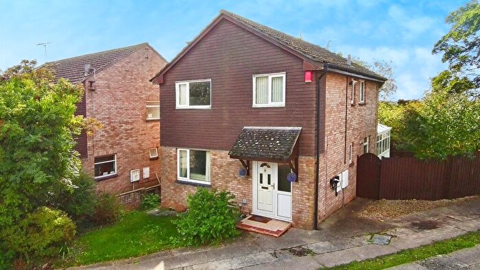 4 Bedroom Detached House For Sale In Lynton Close, Sully, Penarth, CF64