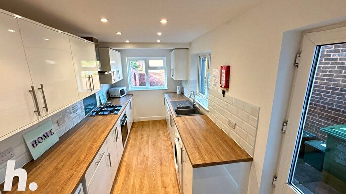 5 Bedroom Terraced House To Rent In Portland Street, Exeter, EX1