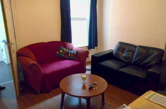 3 Bedroom House To Rent In Coronation Road, B29