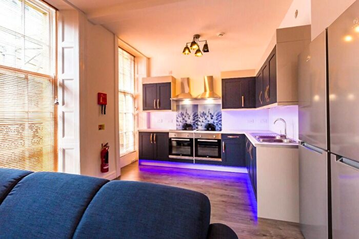 5 Bedroom Apartment To Rent In Leazes Terrace, Newcastle Upon Tyne, NE1