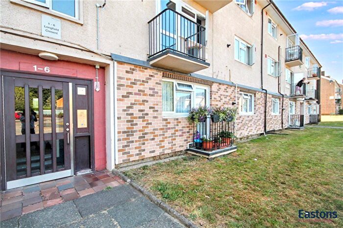 2 Bedroom Flat For Sale In Longfield Crescent, Tadworth, KT20