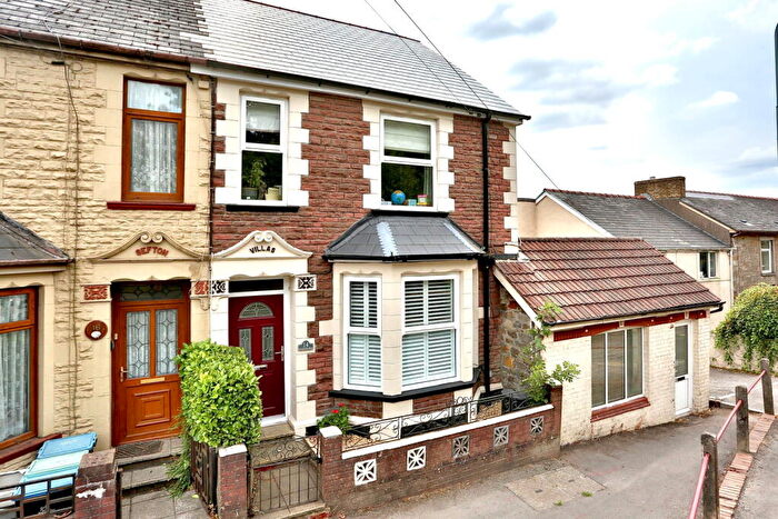 3 Bedroom Semi-Detached House For Sale In Beaufort Rise, Beaufort, Ebbw Vale, Blaenau Gwent, NP23