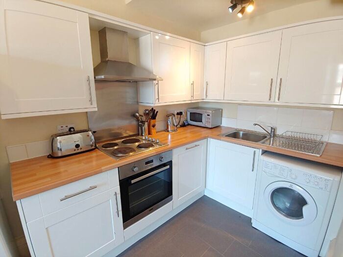 3 Bedroom Flat To Rent In () Grindlay Street, Edinburgh, EH3