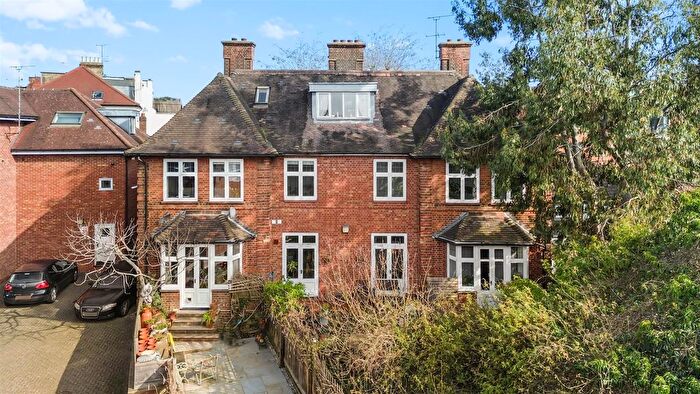 2 Bedroom Flat To Rent In Hillfield Avenue, Crouch End, N8