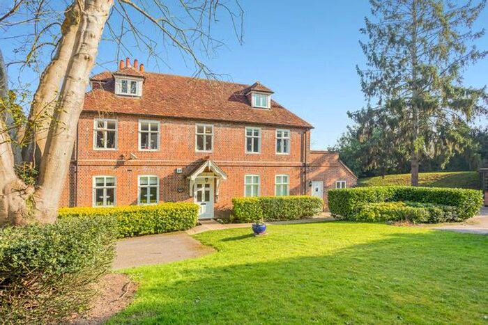 1 Bedroom Flat To Rent In Kentwood Hill, Tilehurst, Reading RG31