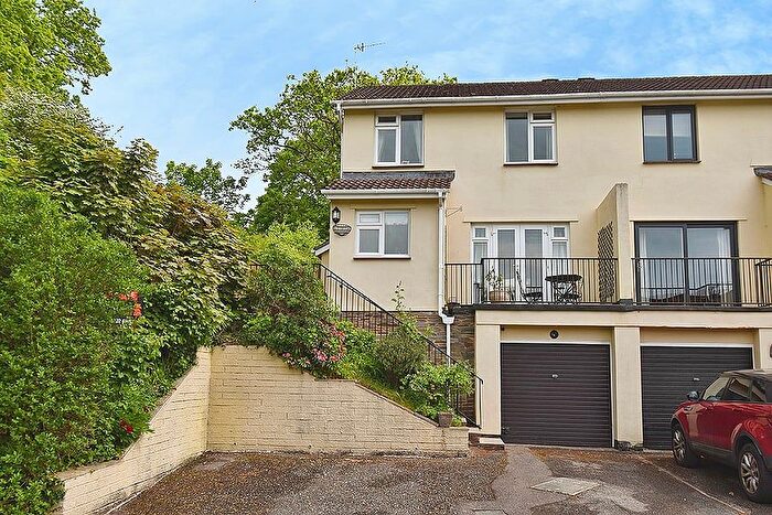 3 Bedroom Semi-Detached House For Sale In Wrefords Link, Exeter, EX4
