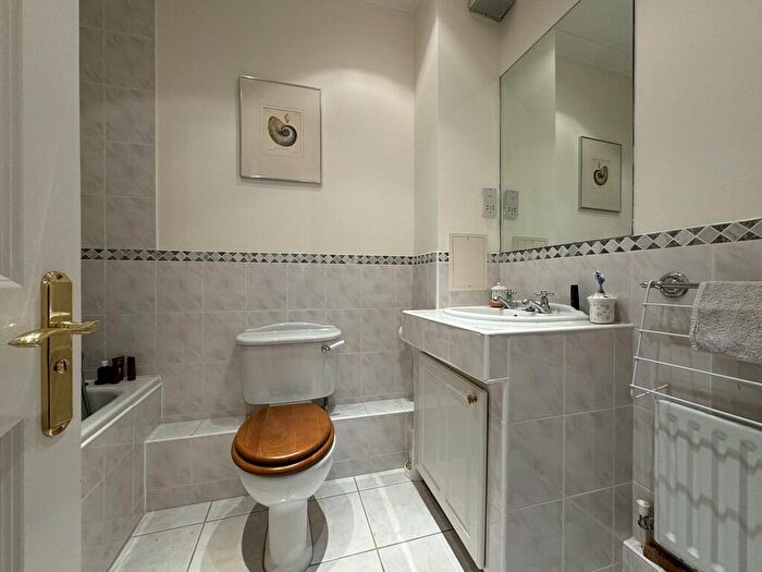 2 Bedroom Apartment To Rent In London Road, Dorking, RH5