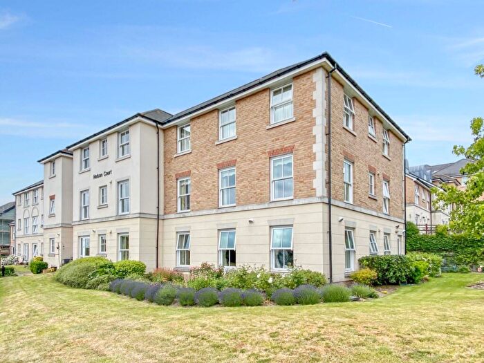 1 Bedroom Flat For Sale In Nelson Court, Glen View, Gravesend, Kent, DA12