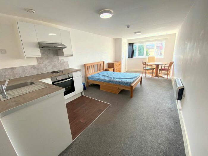 Studio To Rent In Lake Road, Portsmouth, PO1