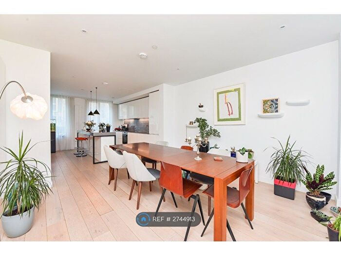 4 Bedroom Terraced House To Rent In Starboard Way, London, E16