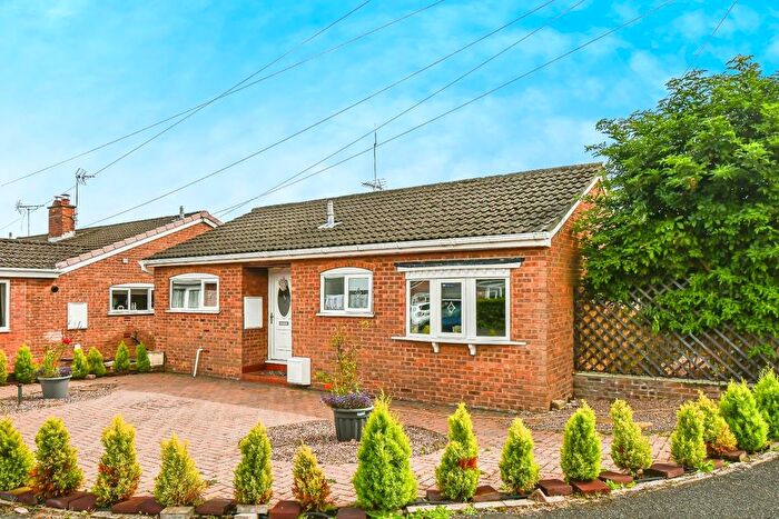 2 Bedroom Bungalow For Sale In Moorfield Drive, Wilberfoss, York, YO41