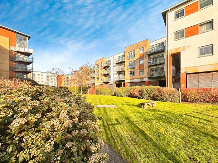 2 Bedroom Flat For Sale In Hart Street, Maidstone, ME16