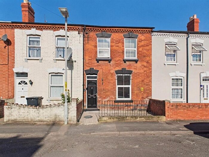 6 Bedroom Terraced House For Sale In Stratton Road, Gloucester, GL1