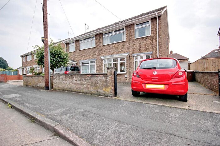 3 Bedroom Semi Detached House For Sale In Hawkshead Green, Hull, HU4