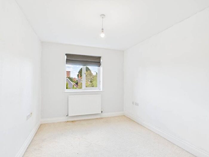 3 Bedroom Flat For Sale In Hooper Court, Gresham Road, Staines-Upon-Thames, Surrey, TW18