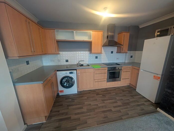 2 Bedroom Flat To Rent In Fenton Court, TW5