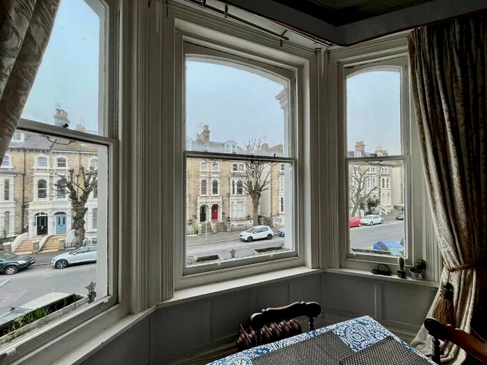 2 Bedroom Flat To Rent In Tisbury Road, Hove, BN3