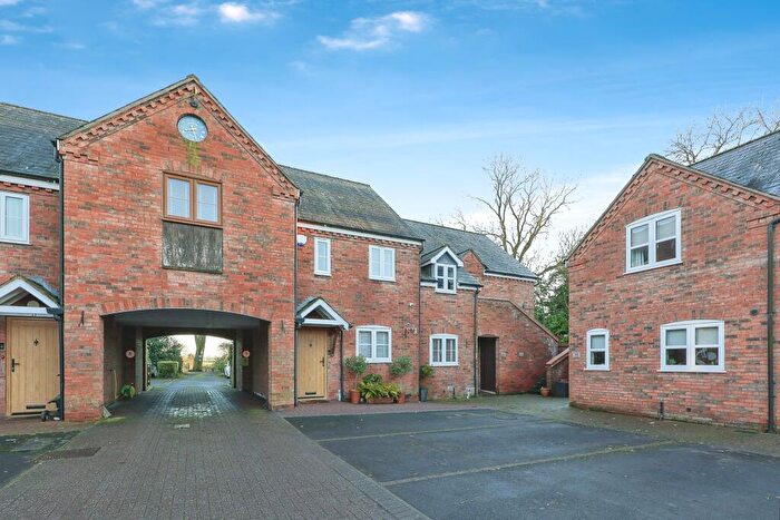 2 Bedroom Maisonette For Sale In Sadlers Meadow, Over Whitacre, Coleshill, Birmingham, B46