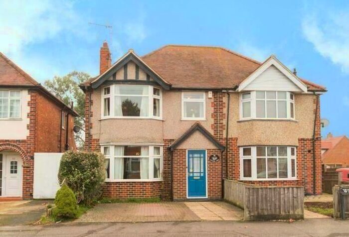 2 Bedroom Flat To Rent In Wilkins Road, East Oxford, OX4