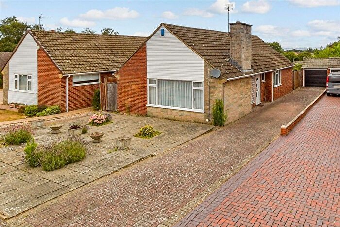 3 Bedroom Bungalow For Sale In Maxwell Drive, Maidstone, Kent, ME16
