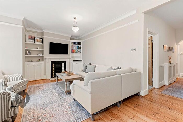 3 Bedroom Maisonette To Rent In Durnsford Road, London, SW19