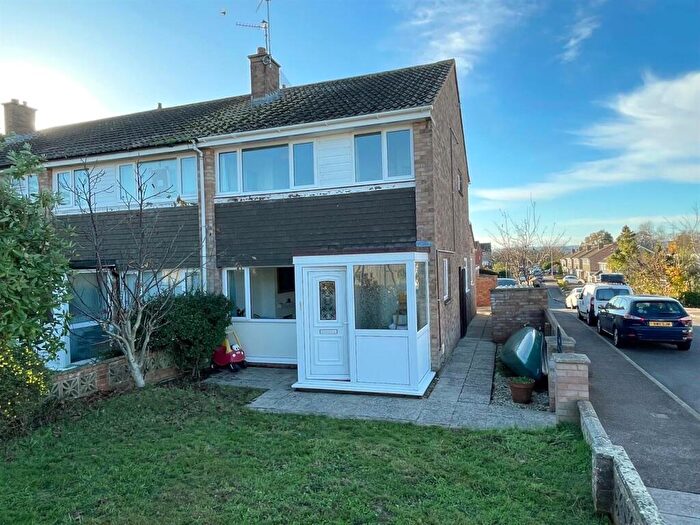 3 Bedroom End Of Terrace House For Sale In , Spinney Close, Broadfields, Exeter, EX2
