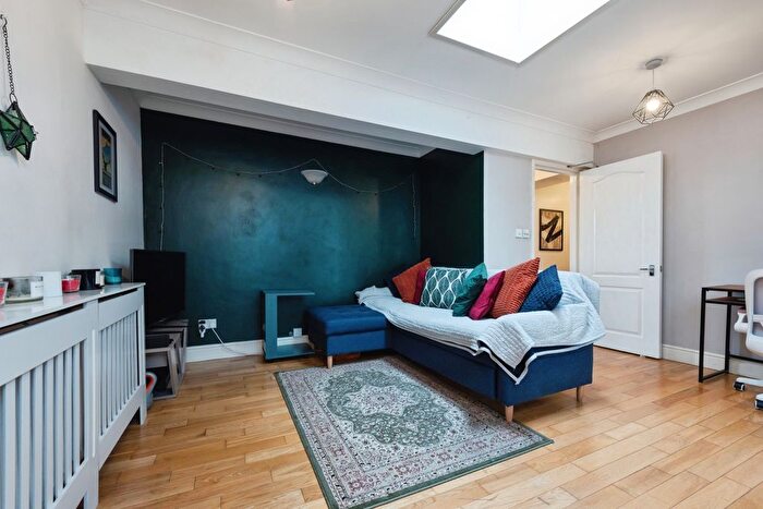 1 Bedroom Flat For Sale In London Road, Croydon, CR0