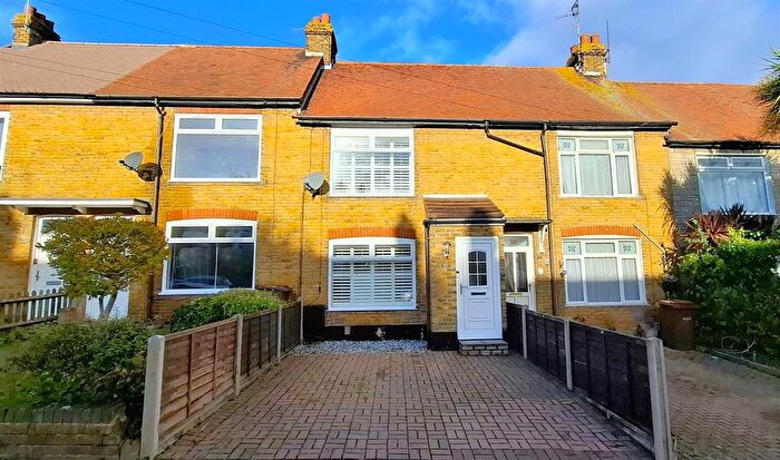 3 Bedroom Terraced House For Sale In Holding Street, Rainham, ME8