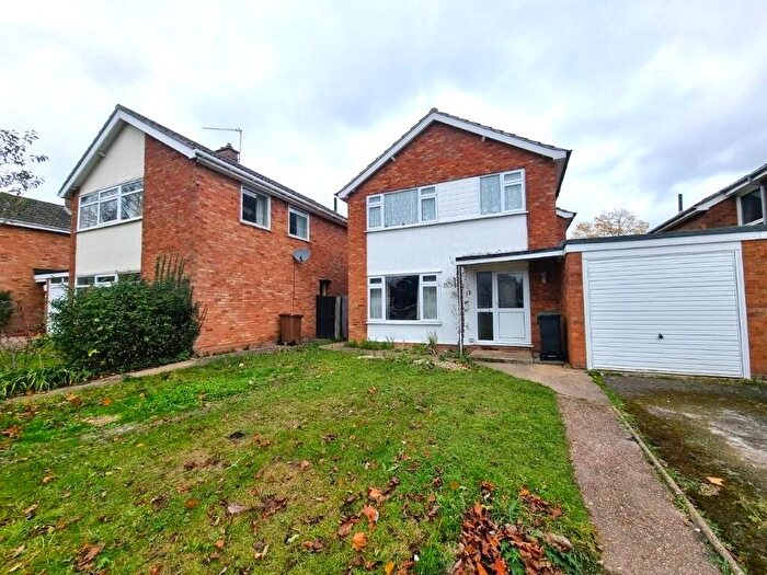 3 Bedroom Detached House For Sale In St Peters Close, Henley, IP6