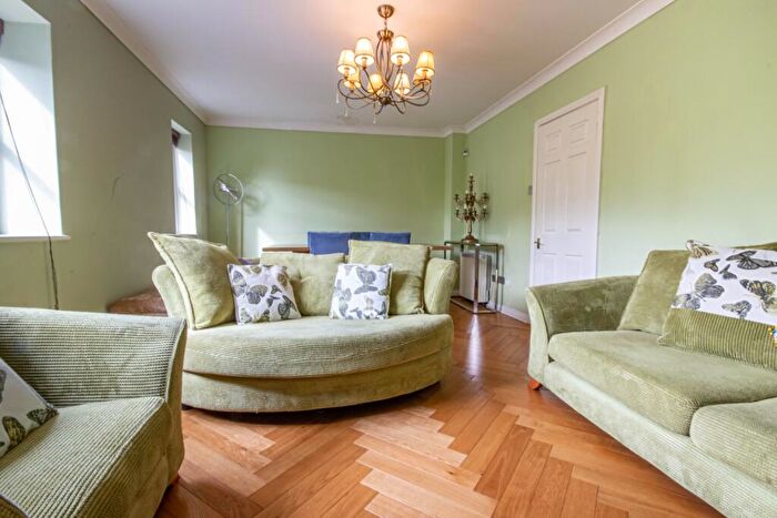 2 Bedroom Apartment To Rent In Sloane Court, Newcastle Upon Tyne, NE2