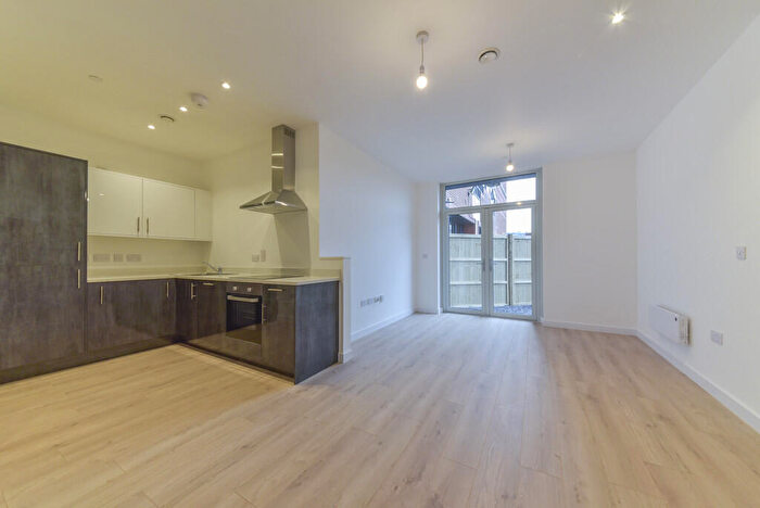 2 Bedroom Apartment To Rent In Bayard Appartments, Broadway, PE1
