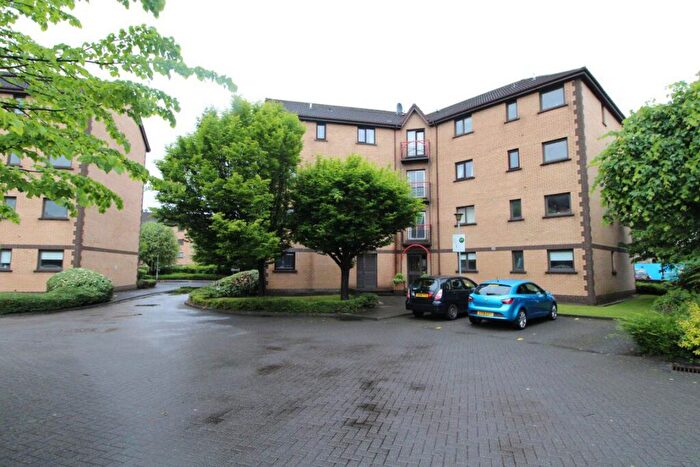 2 Bedroom Flat To Rent In Riverview Gardens, Glasgow, G5