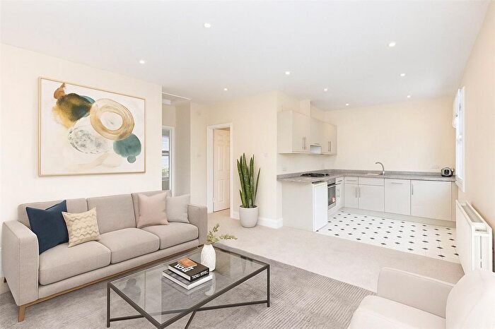 2 Bedroom Flat To Rent In Upper Richmond Road, London, SW15