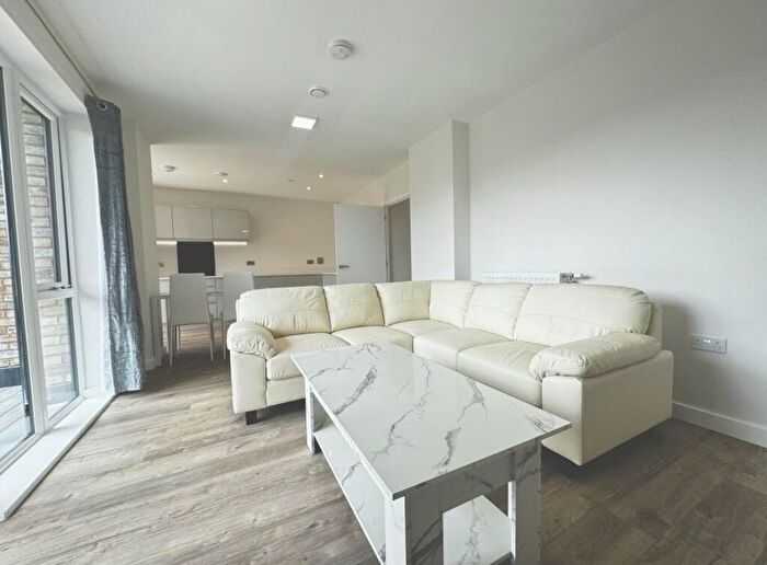 3 Bedroom Flat To Rent In Vousden Grove, London, SE28