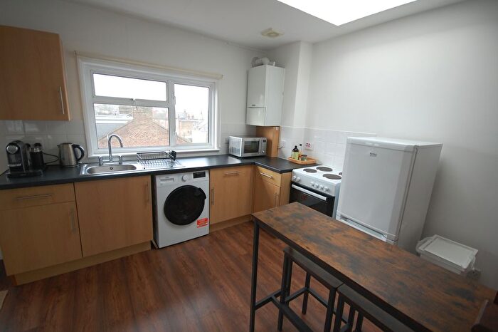 1 Bedroom Flat To Rent In Allison Road, Acton, W3