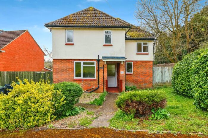 3 Bedroom Detached House For Sale In Harefield Crescent, Netheravon, Salisbury, SP4