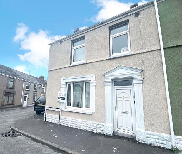 3 Bedroom End Of Terrace House For Sale In Blodwen Terrace, Penclawdd, West Glamorgan, SA4