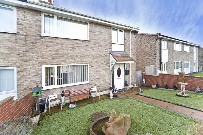 3 Bedroom Semi-Detached House For Sale In Hillcrest Place, Hesleden, Hartlepool, TS27