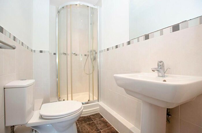2 Bedroom Apartment To Rent In Seacole Gardens, Southampton, Hampshire, SO16