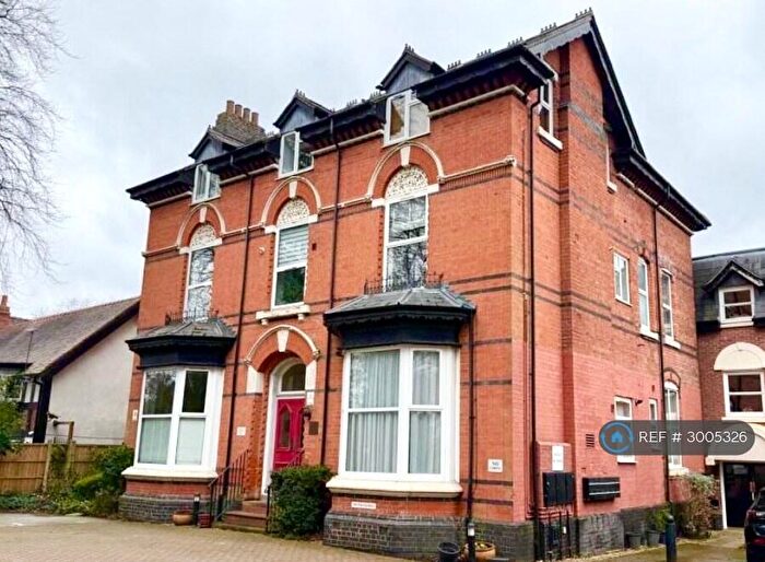 2 Bedroom Flat To Rent In Hollyhurst Court, Sutton Coldfield, B72