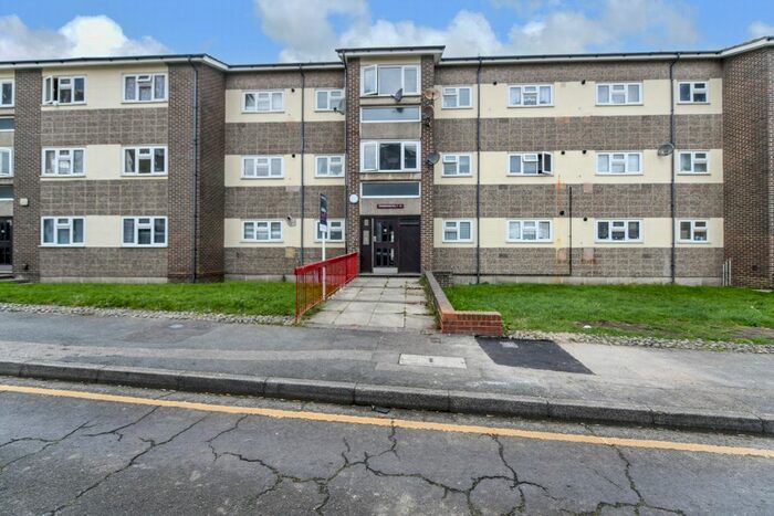 1 Bedroom Flat To Rent In Fishermans Hill, Northfleet, DA11