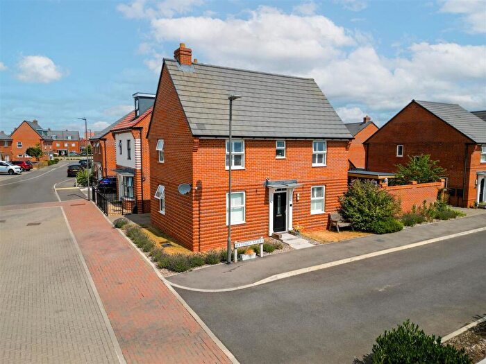 3 Bedroom House For Sale In Bletchley Street, Broughton, HP22