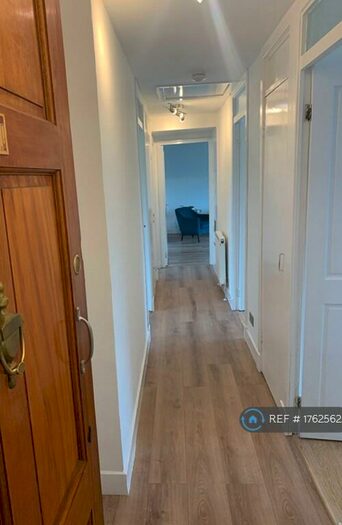 3 Bedroom Flat To Rent In Montgomery Avenue, Paisley, PA3