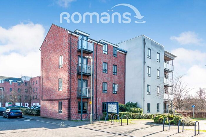 2 Bedroom Flat To Rent In Sinclair Drive, Basingstoke, RG21