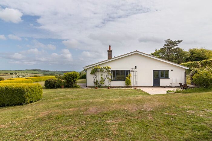 5 Bedroom Bungalow For Sale In Feathers, St Margaret's At Cliffe, Kent, CT15