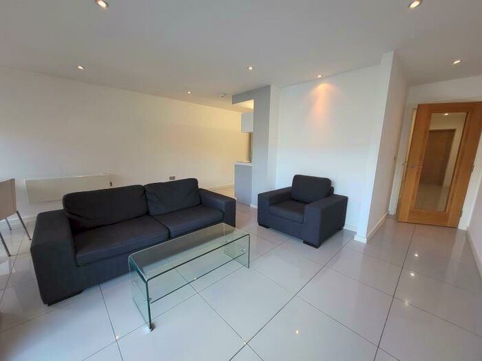 1 Bedroom Apartment To Rent In Apt . :: Ice Plant, M4